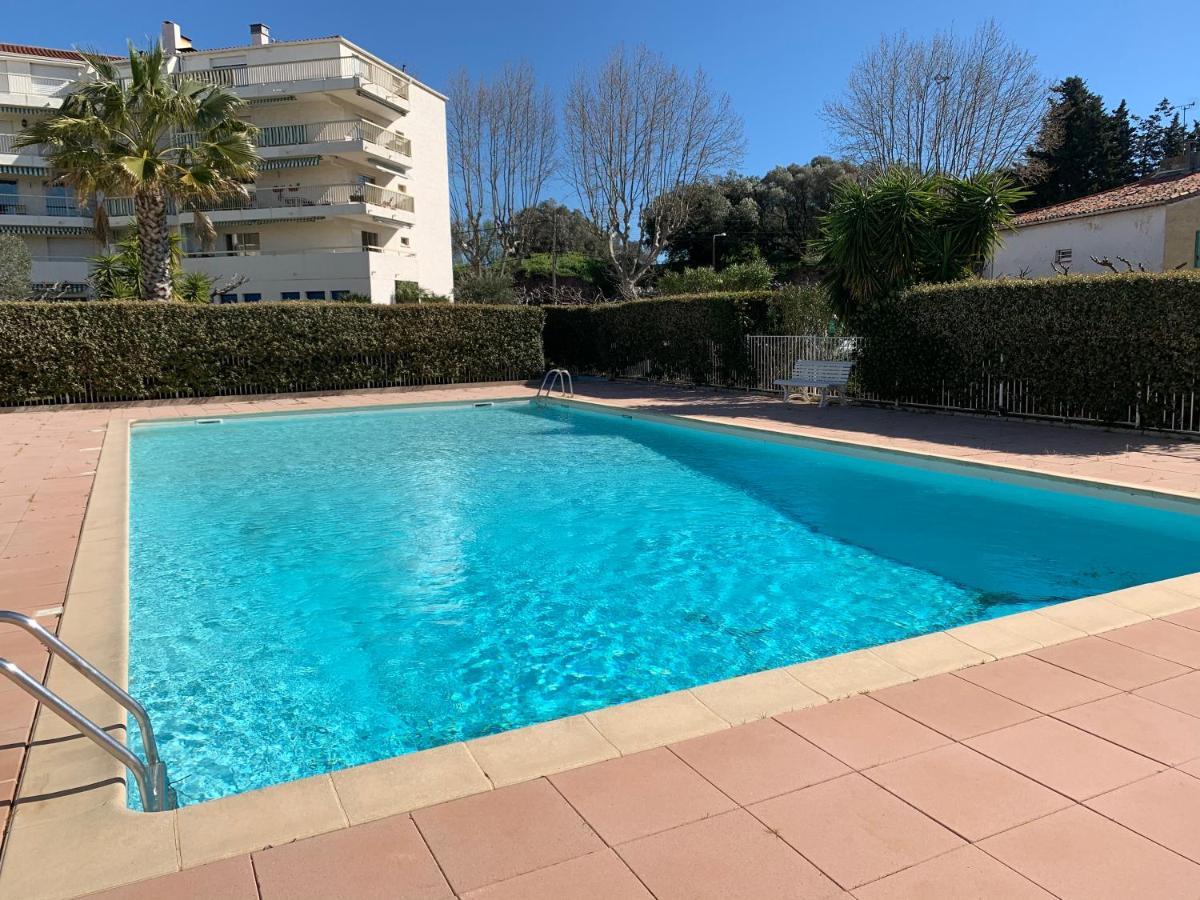 Studio De Standing Climatise, Avec Piscine, Proche De La Mer Fréjus Dış mekan fotoğraf